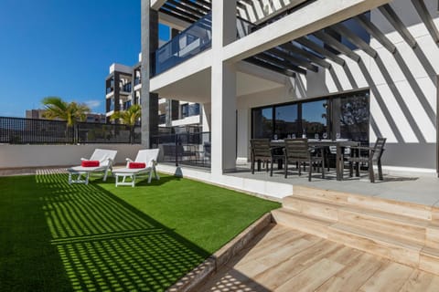 Garden, Balcony/Terrace, Dining area, sunbed