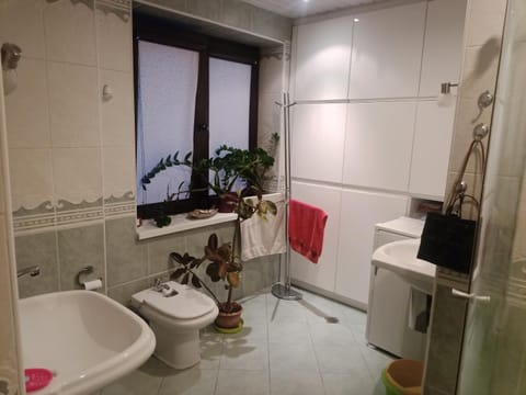 Pokój w domu z dużym ogrodem Vacation rental in Krakow