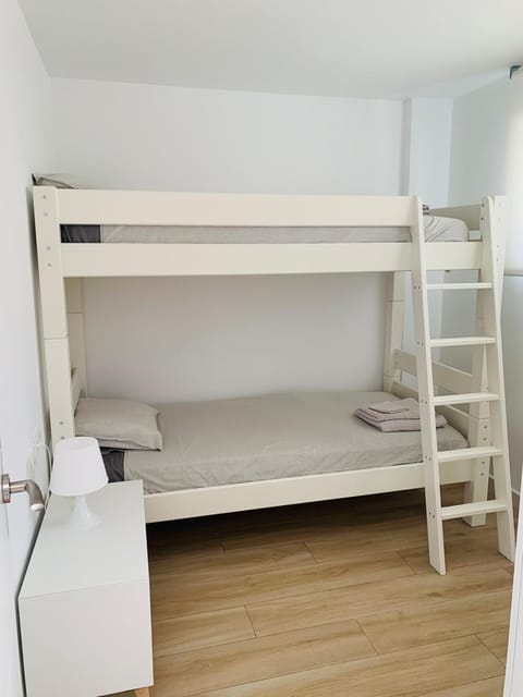 bunk bed