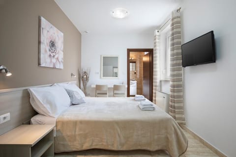 TV and multimedia, Bedroom