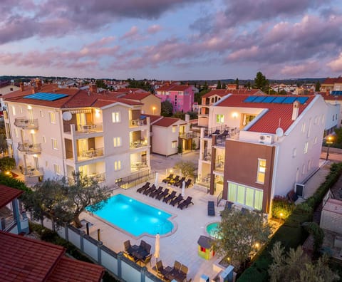 Property building, Swimming pool