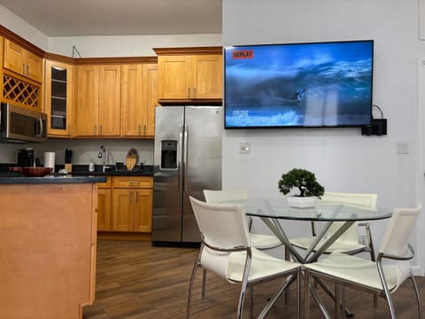 TV and multimedia, Kitchen or kitchenette, Dining area