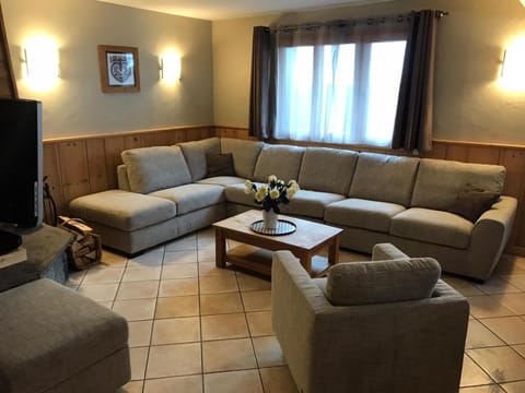 Chalet in Morzine sleeping 12 with sauna Chalet in Montriond