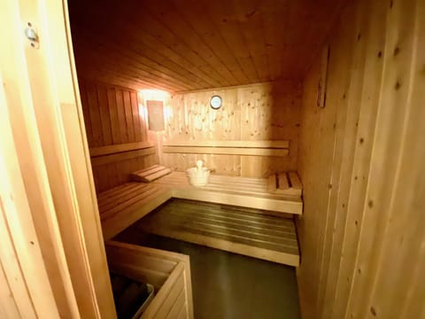 Chalet in Morzine sleeping 12 with sauna Chalet in Montriond