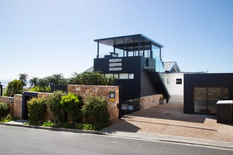 PREMIUM CAPE Camps Bay Lodge Bed and Breakfast in Cape Town