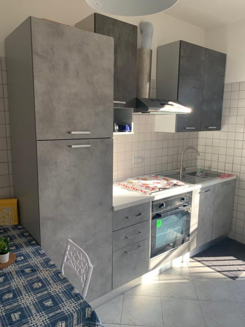 Kitchen or kitchenette, Communal kitchen