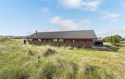 Pet Friendly Home In Hjrring With House Sea View Casa in Lønstrup