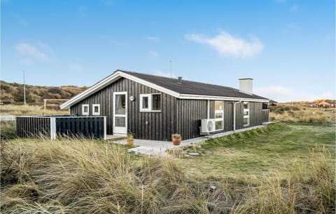 Nice Home In Hjrring With Kitchen House in Lønstrup