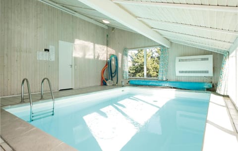 Nice Home In Hjrring With Wifi, Private Swimming Pool And Swimming Pool Haus in Lønstrup