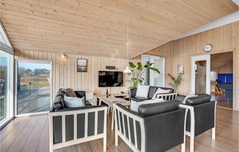 Pet Friendly Home In Lkken With Outdoor Swimming Pool House in Løkken