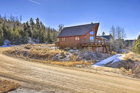 Spacious Family Cabin about 1 Mi to Granby Ranch! Haus in Granby