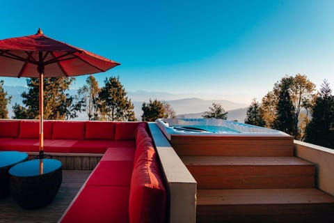 Hot Tub, Balcony/Terrace, Mountain view