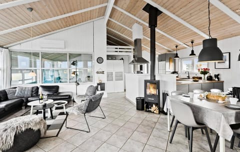 Amazing Home In Lkken With Sauna House in Løkken