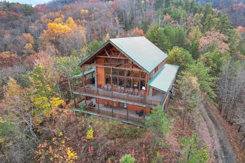 Million Dollar View - Hot Tub, and Sauna! House in Sevier County