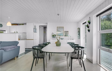4 Bedroom Gorgeous Home In Lkken Casa in Løkken