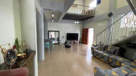 Charming Apartelle with Swimming Pool -Exclusive Chalet in Davao City