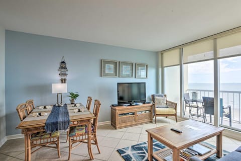 Galveston Resort Condo with Heated Pool and Beach View Apartamento in Texas City