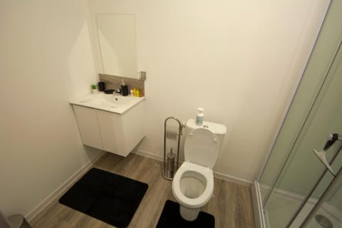 Shower, Toilet, Bathroom