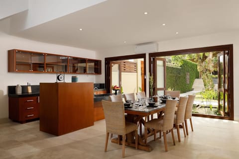 Coffee/tea facilities, Kitchen or kitchenette, Dining area, minibar, pet friendly