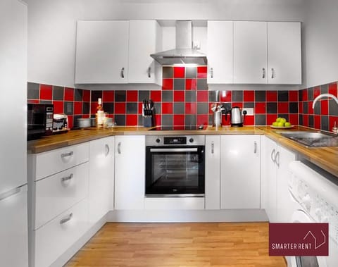 Wokingham - 2 Bed Stylish House, Central - Parking Condominio in Wokingham