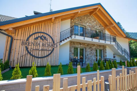 Brenta Rosso - Charme Apartments Apartment in Trentino-South Tyrol