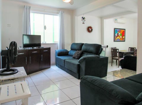 Casa com WiFi a 230m da Praia de Garatucaia-RJ House in Angra dos Reis
