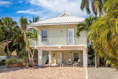 Skyway Living House in Summerland Key