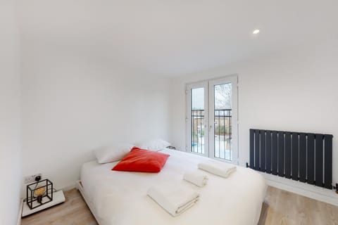 Beautiful 3 bed house 30 mins from Central London Appartamento in Kingston upon Thames