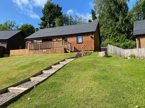 Blairgowrie Luxury 3 Bed Lodge with Hot Tub House in Scotland