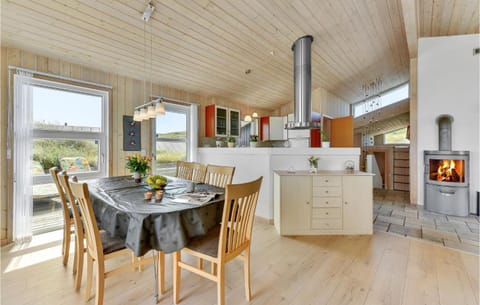 Amazing Home In Hvide Sande With Kitchen Haus in Hvide Sande