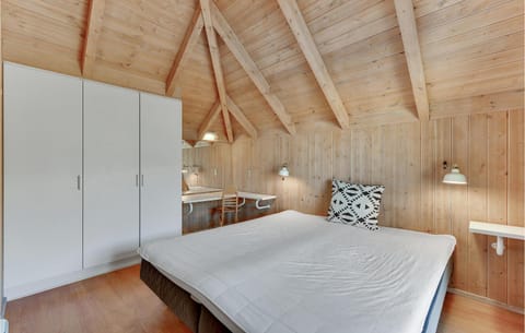 Amazing Home In Hvide Sande With Wifi Haus in Hvide Sande