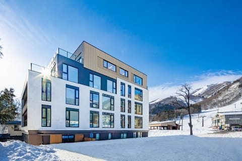 Property building, Winter, Mountain view