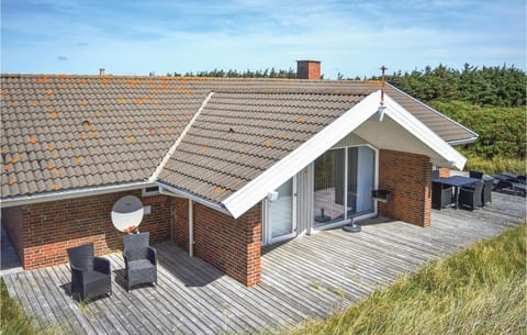 Awesome Home In Hvide Sande With Indoor Swimming Pool Maison in Hvide Sande