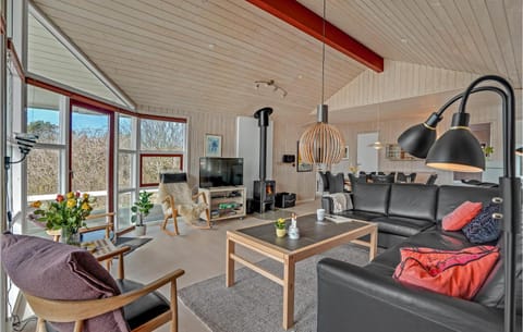 Awesome Home In Ringkbing With 3 Bedrooms, Sauna And Wifi House in Søndervig