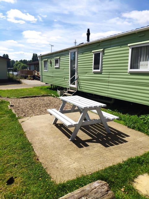 Property building, Patio, Garden, Garden view