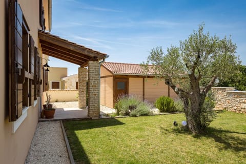 Patio, Garden, Garden view