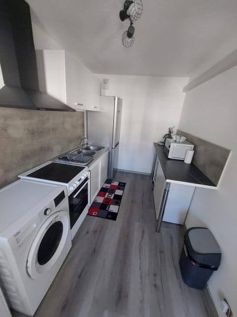 Appartement duplex 70m2 avec box privé à 150 m des telecabines Cabin in Briançon