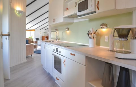 Lovely Home In Oksbl With Kitchen House in Henne Kirkeby