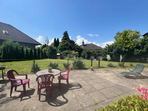 Patio, Garden, Dining area, Garden view