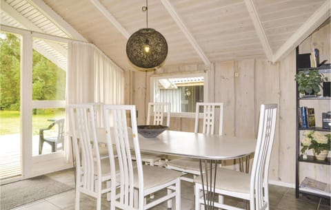 Pet Friendly Home In Oksbl With Wifi Casa in Oksbøl