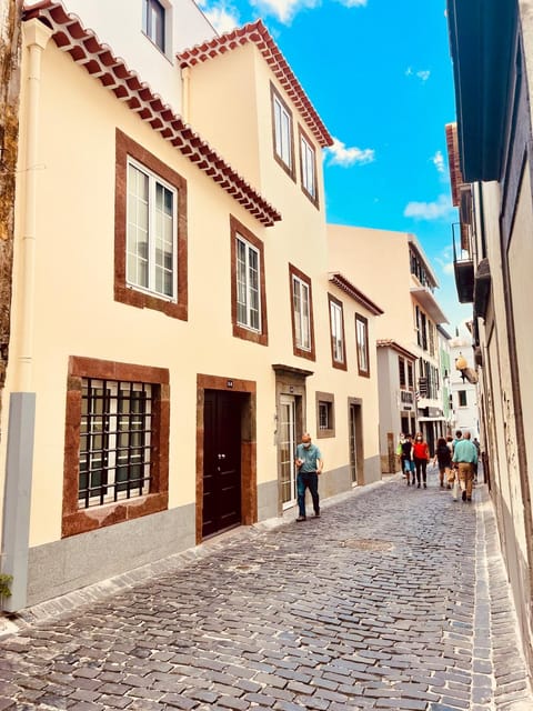 Property building, Street view