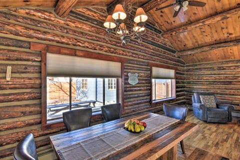 Downtown Buena Vista Cabin with Patio and Grill! Maison in Buena Vista