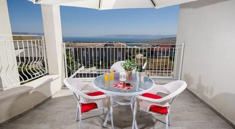 Balcony/Terrace, Lake view