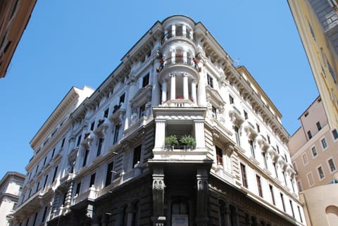 Property building, Facade/entrance