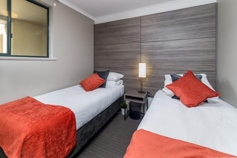 2BR 2Bath L8 Executive Apartment, in City Centre Apartment in Canberra