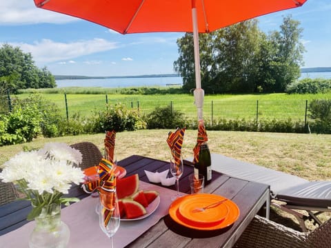 Ferienhäuser mit Seeblick direkt am Plauer See House in Plau am See