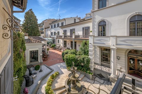 Inner courtyard view