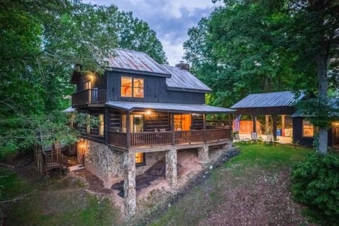 Majestic Mountain Top, Best View in Bryson City! Maison in Swain County