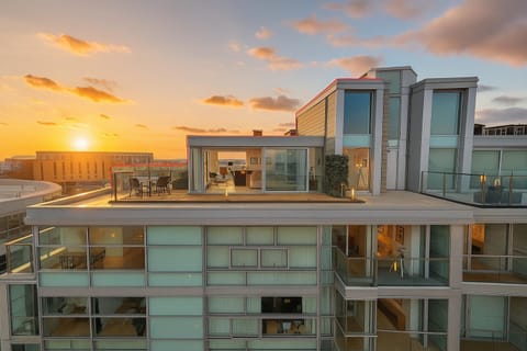 Property building, View (from property/room), Balcony/Terrace, City view, Sunset