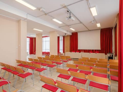 Meeting/conference room